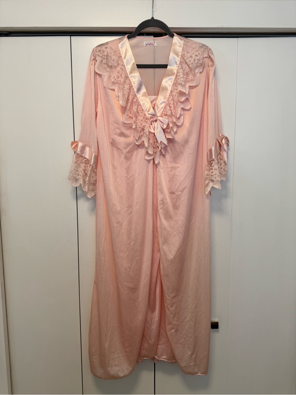 Vintage WINS Pink Satin Lace Peignoir Robe Nightgown Old Hollywood Glam Sz Small